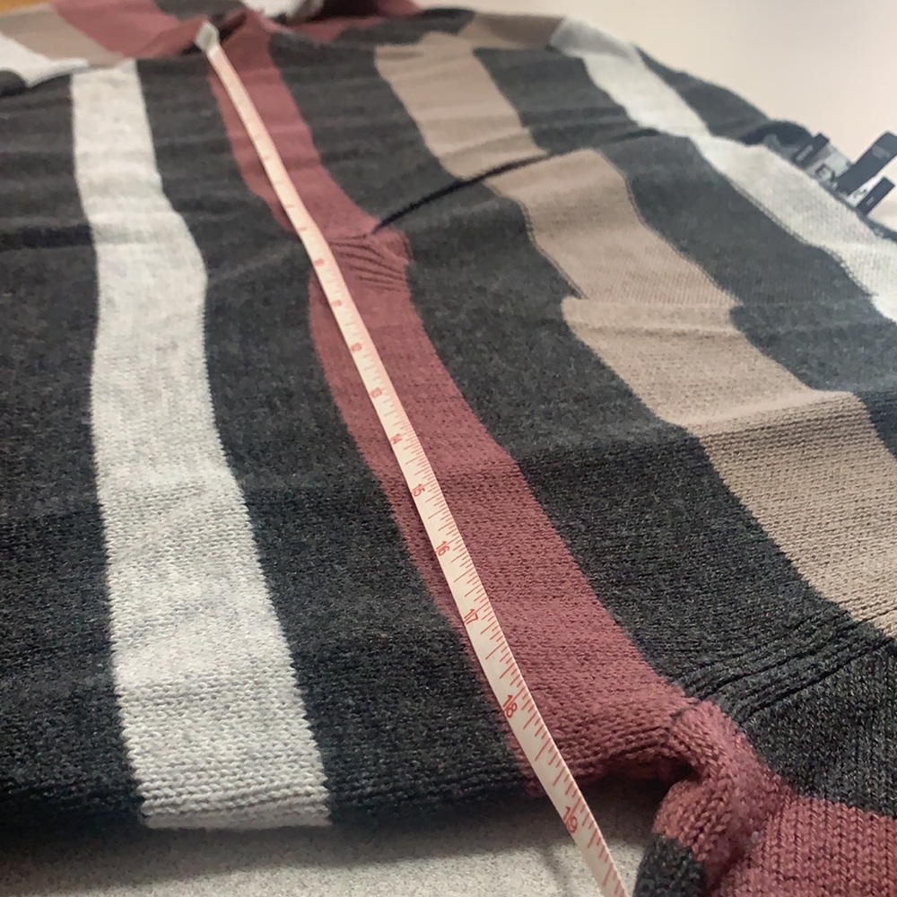 Express Sweater - Picture 5 of 12